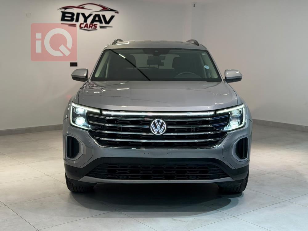 https://cdn.iqcars.ioacf53ba6-39a5-4f47-848a-057811d171ee_0.jpg